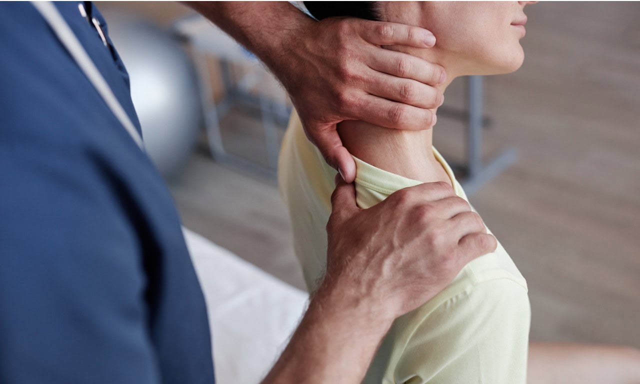 頚部痛における脳の適応： 徒手療法とエクササイズ - Physiotutors