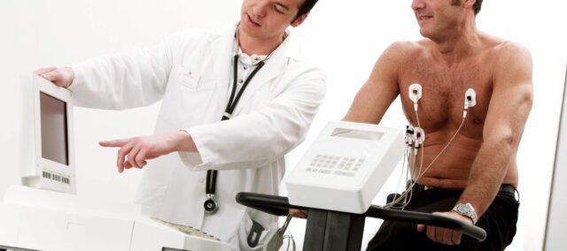 Acrescentar exercícios aos cuidados habituais na hipertensão