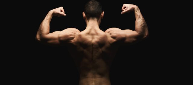 Nacken-Schulter-Übung bei chronischen Kopfschmerzen