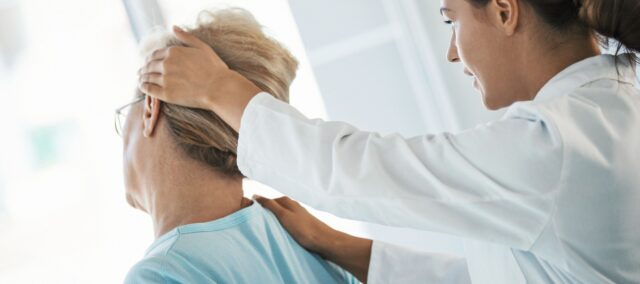 Kamçıyla ilişkili baş ağrısı provokasyonu