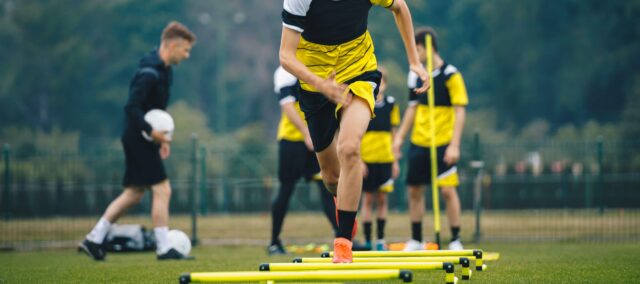 ameliyat öncesi ACL rekonstrüksiyonu rehabilitasyonu