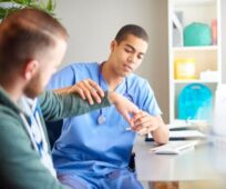 Pain education and exercise for carpal tunnel syndrome