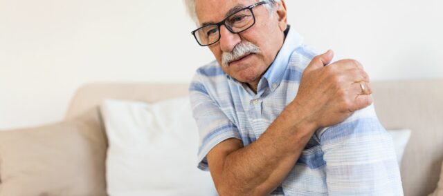 تمزق الكفة المدورة الهائل الذي لا يمكن إصلاحه