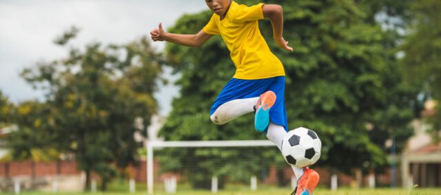 Kiểm soát vùng lumbopelvic trong thoái hoá/giải phẫu dạng trượt thắt lưng một bên do spondylolysis (1)